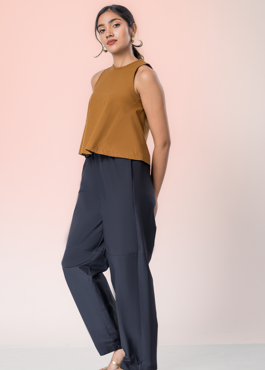 Sleeveless Basic Crop Top