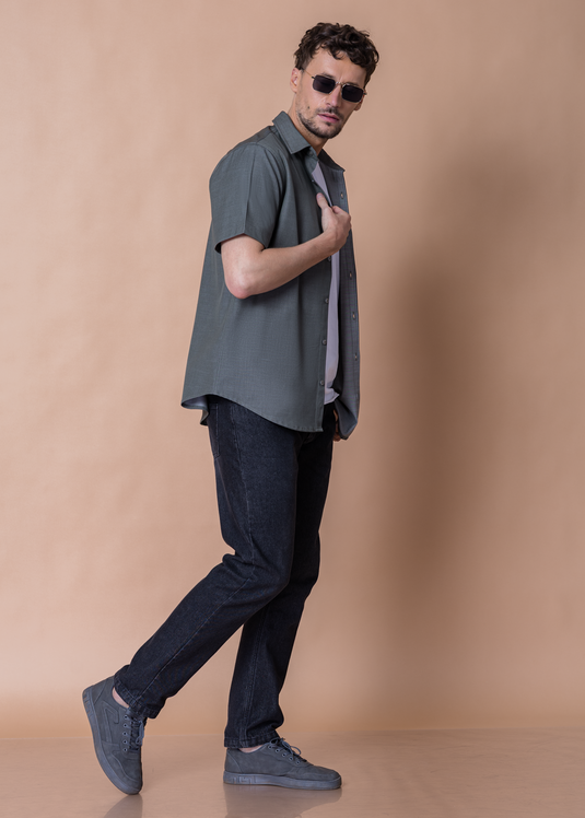 Detailed Chambray Short Sleeve Shirt