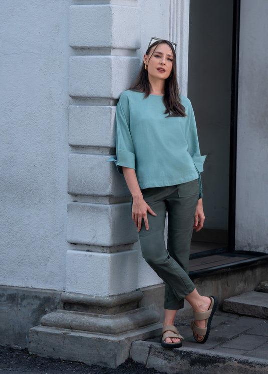 Blouse with big cuff