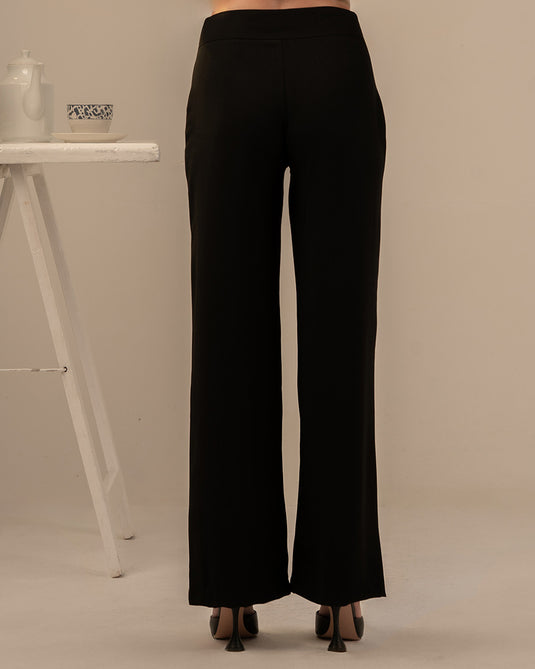 Straight pant with front pin tuck