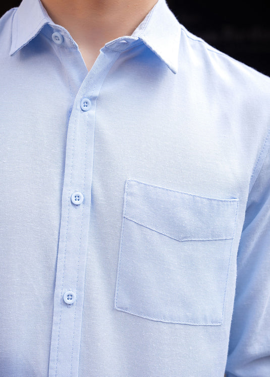 Long sleeve shirt wth detailed patch pocket