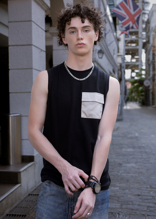 Sleeveless knit vest