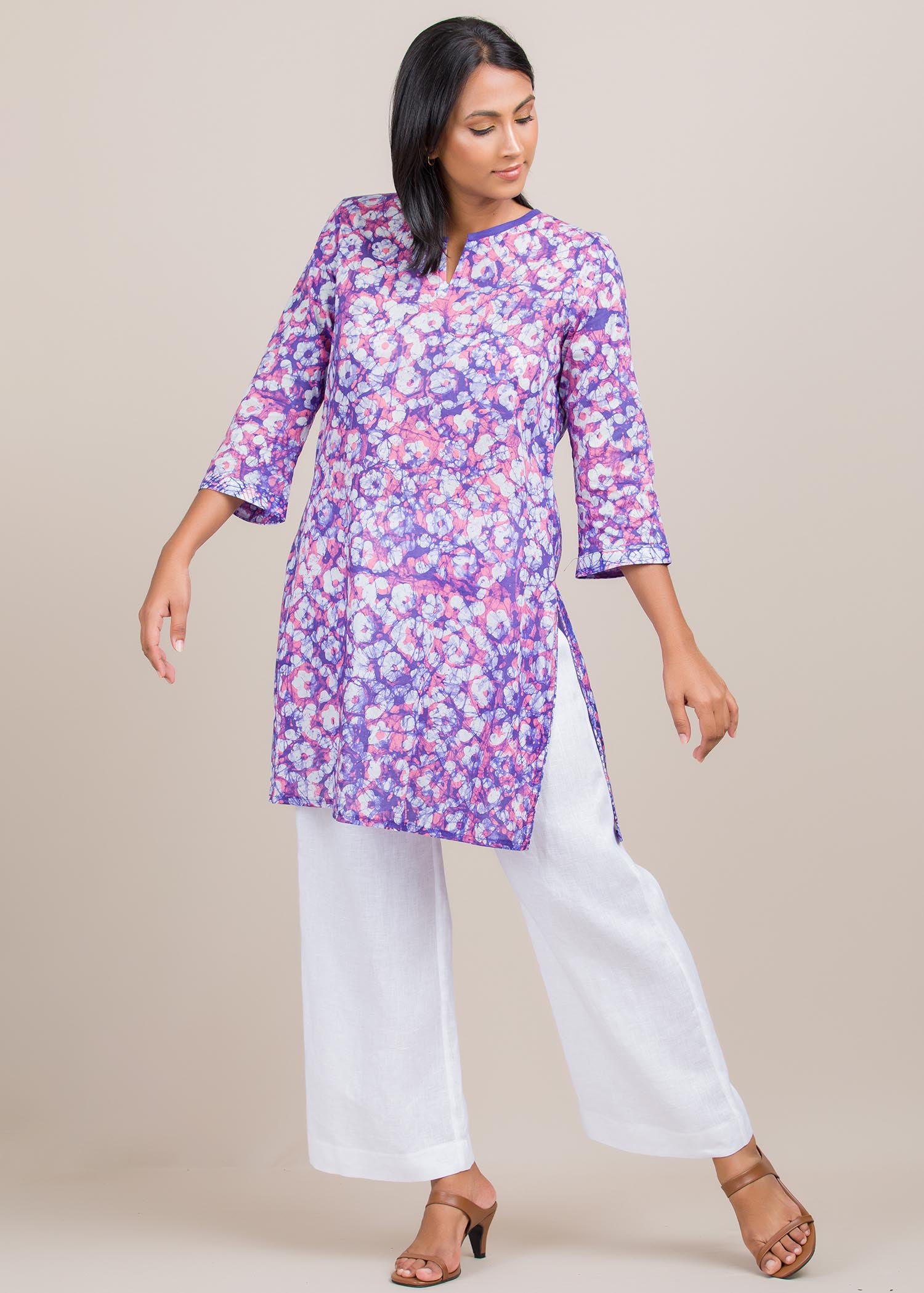 kurtha top with contrass pipin