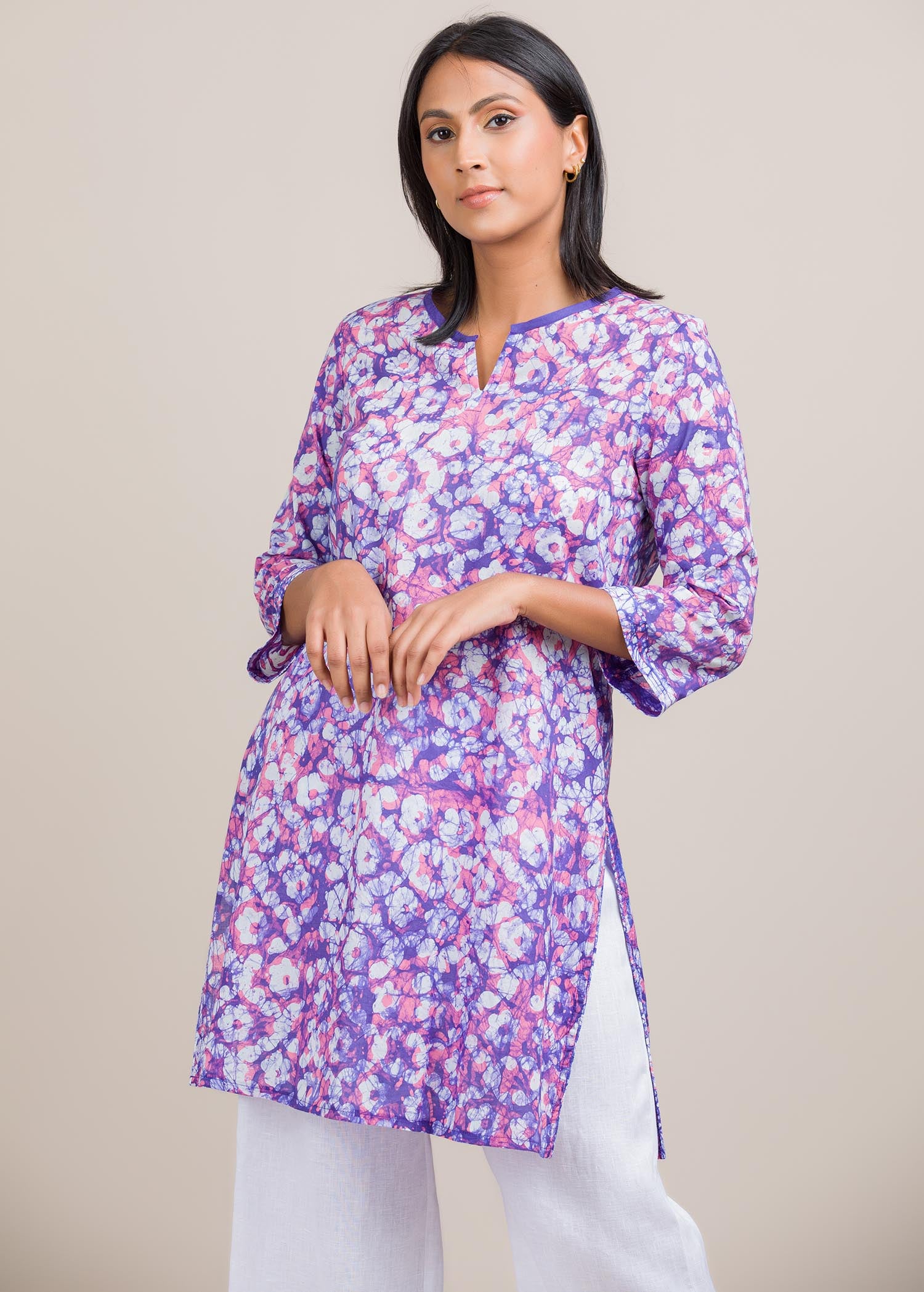 kurtha top with contrass pipin