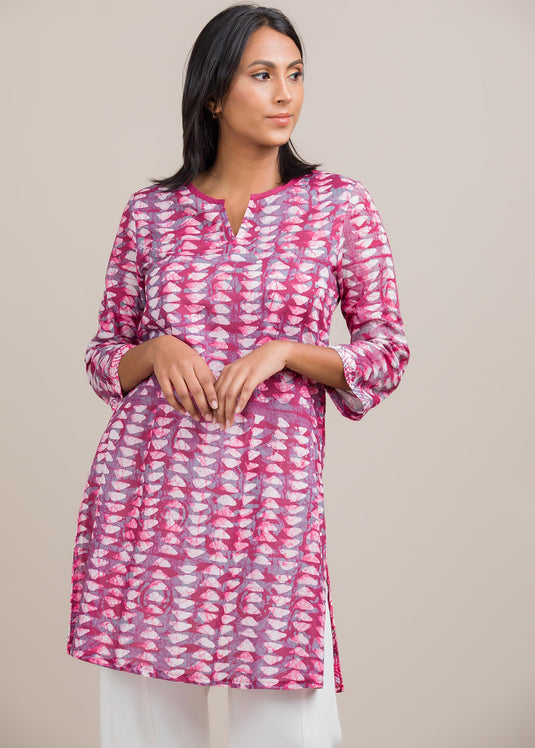 Kurtha top with contrass pipin