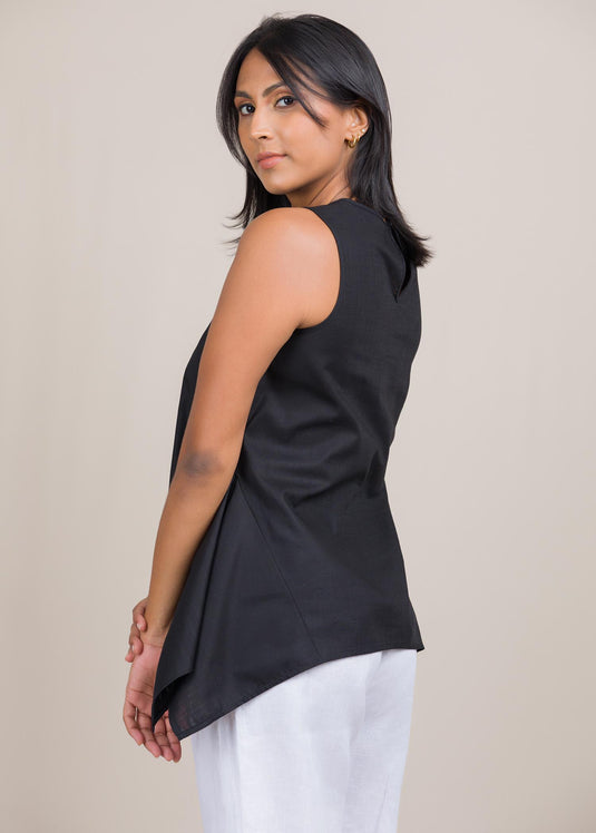 Sleeveless blouse