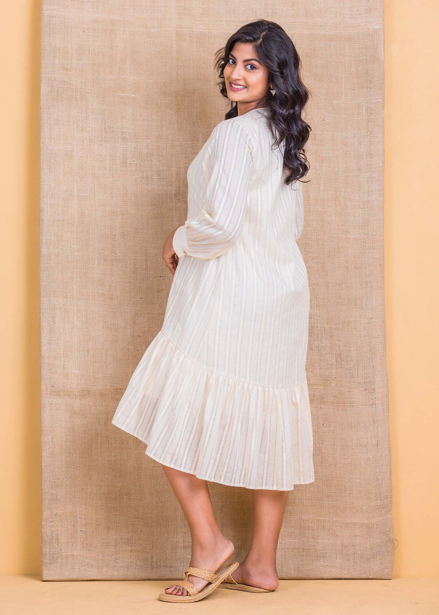 Long sleeve volume dress