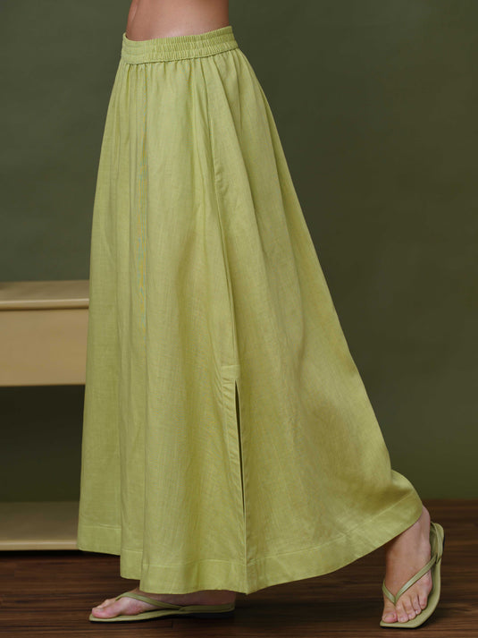 Basic linen skirt with side slit