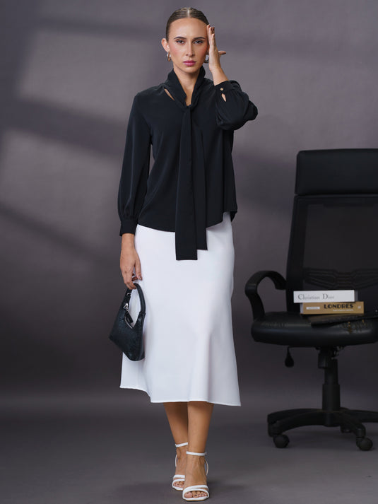 Long sleeve blouse with tie