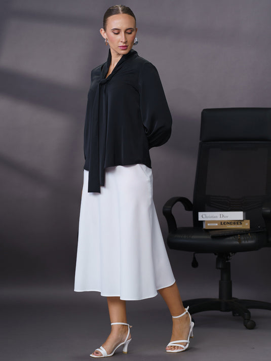 Long sleeve blouse with tie