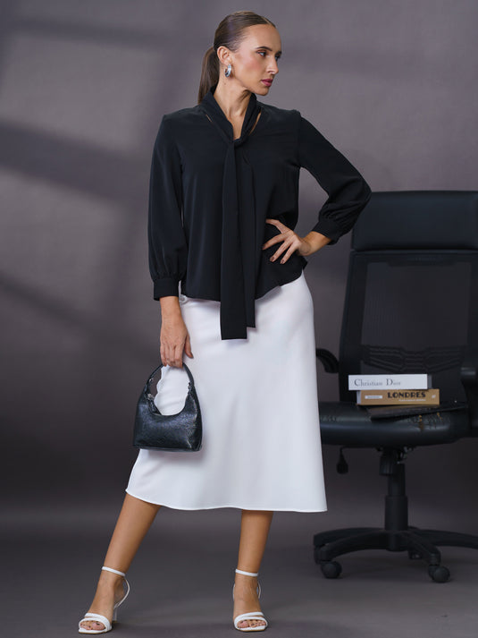 Long sleeve blouse with tie