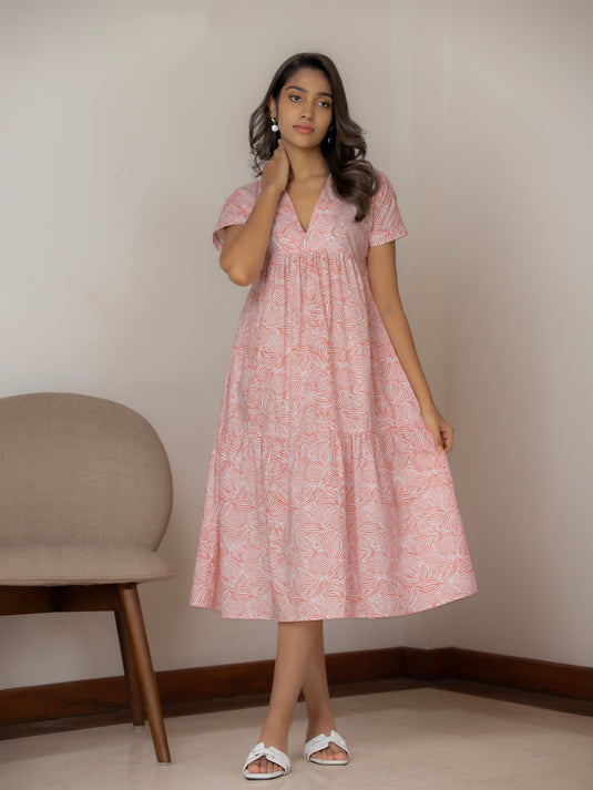 V neck tired panel midi dress
