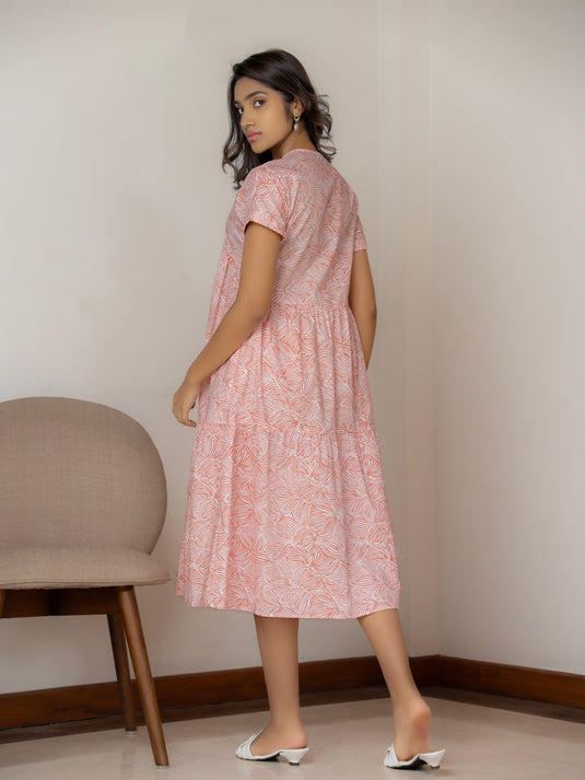 V neck tired panel midi dress