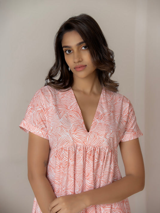 V neck tired panel midi dress