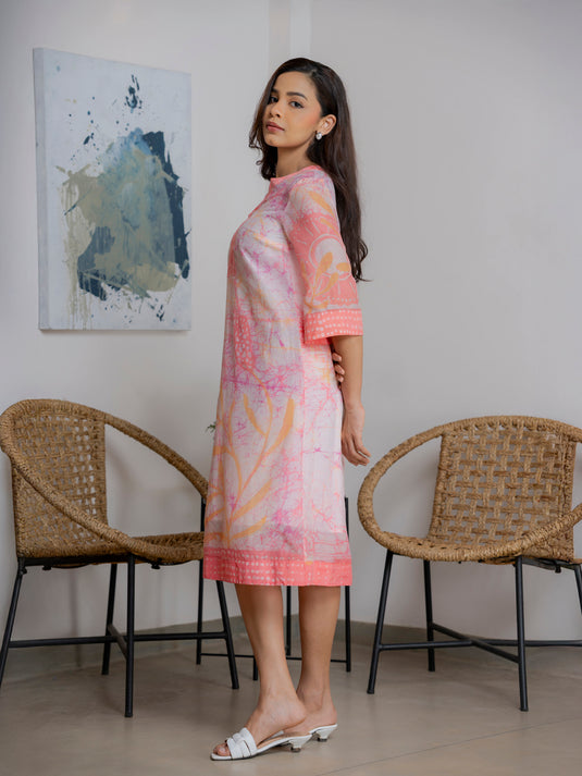 V- neckline dress detailed with borders