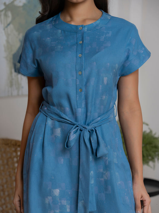 Short sleeve front tie dress