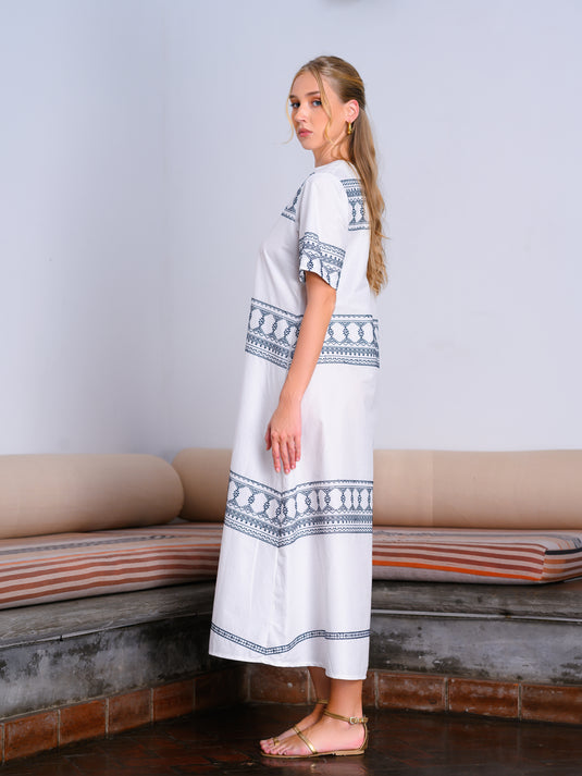 Trapeze midi dress with short sleeves
