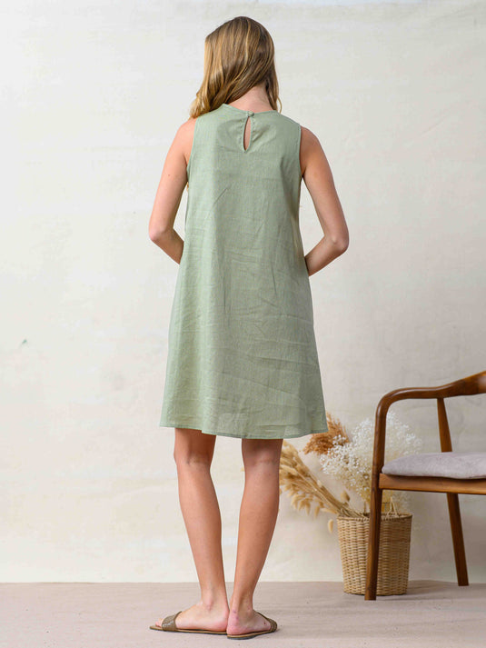 Round neck short trapeze dress