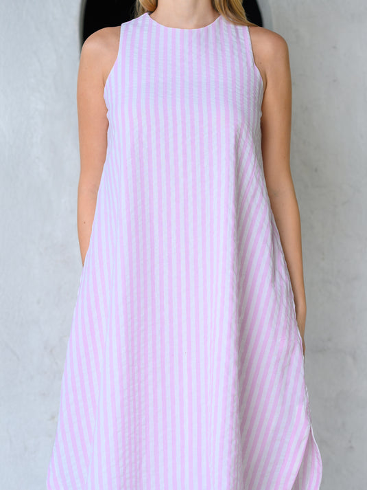 Round neck sleeveless dress with curve hem