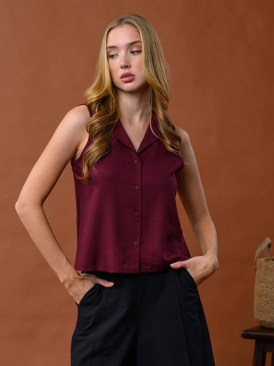 Sleeveless cuban collar blouse