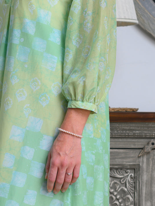 V-neck batik midi dress