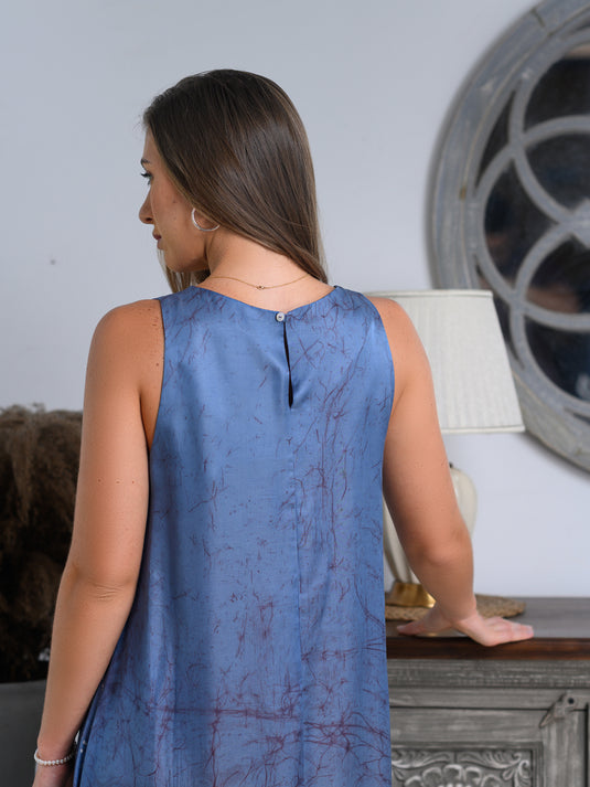 Sleeveless frill detailed batik maxi dress