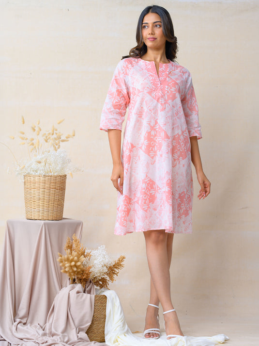 Raglan sleeve detailed A-line batik dress
