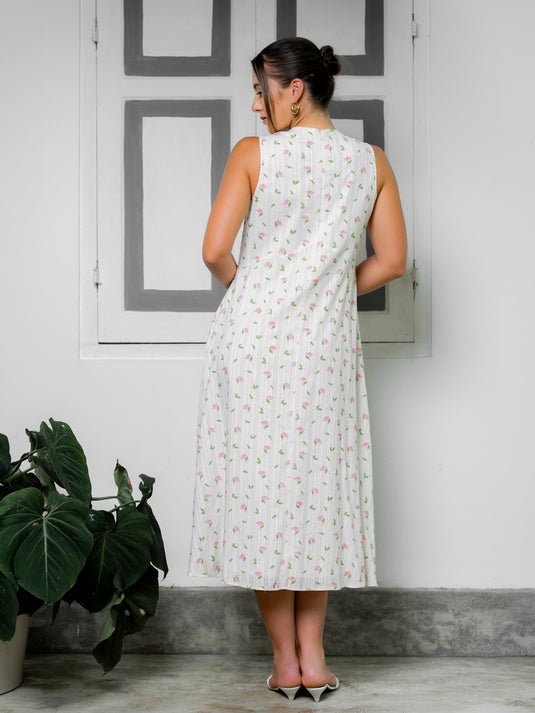 Sleeveless midi dress with cut panel detials