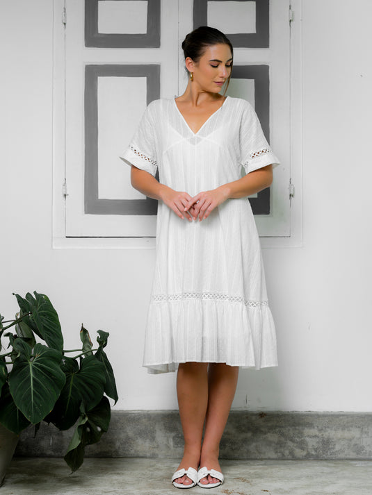 Lace detailed V neck dress