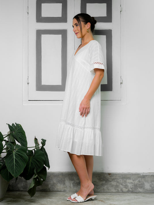 Lace detailed V neck dress