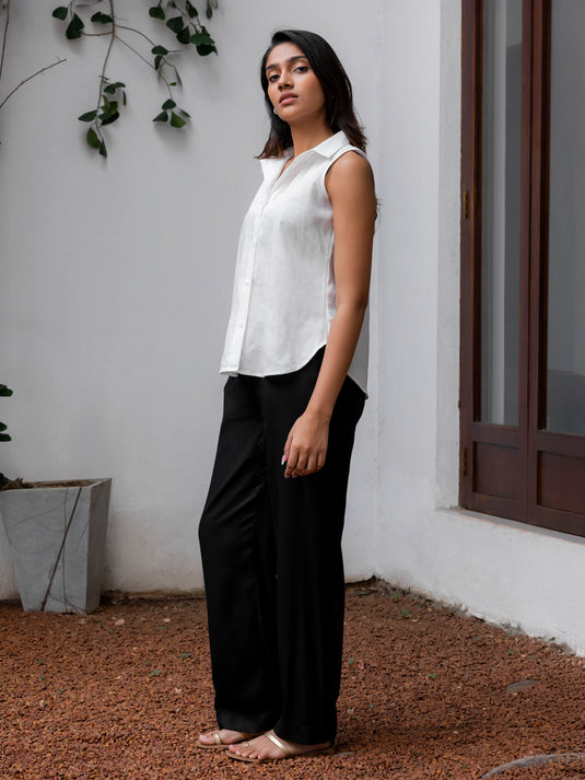 Sleeveless button down blouse