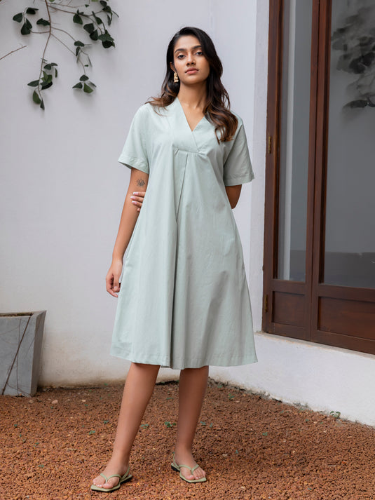 V neck dress with front pleat