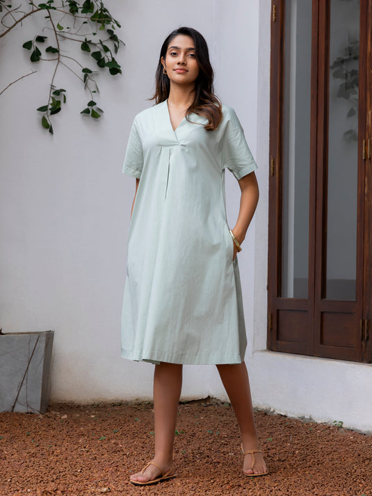 V neck dress with front pleat