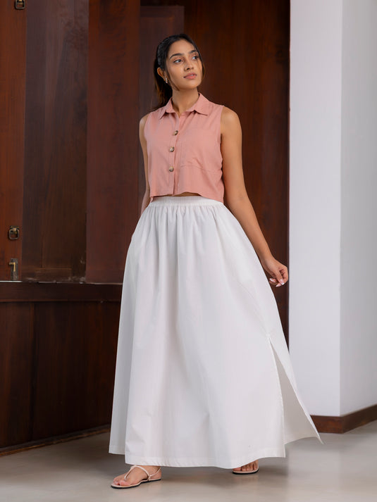 Sleeveless crop top with collar