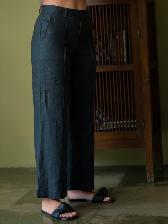 Premium linen pant with pintuck detail