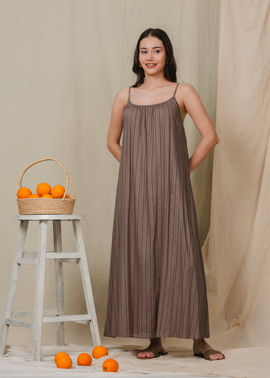 Strappy maxi dress with side pockets