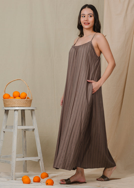 Strappy maxi dress with side pockets