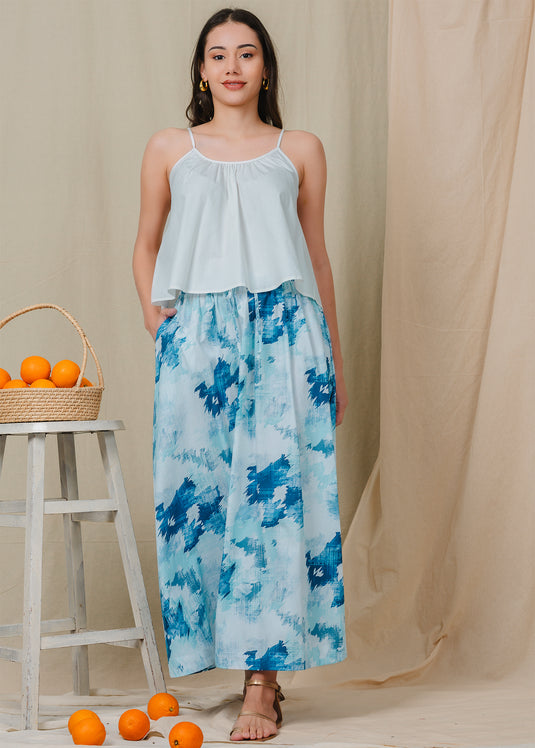 Basic cami with adjustable straps