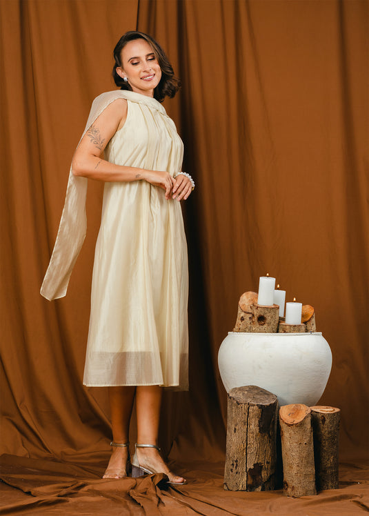 Sleeveless midi length dress with tie detailing