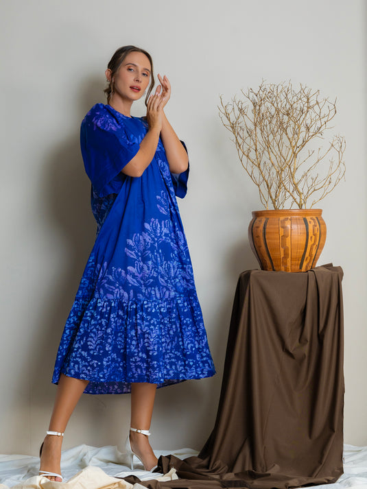 Bell sleeve ruffle hem batik dress