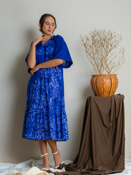 Bell sleeve ruffle hem batik dress