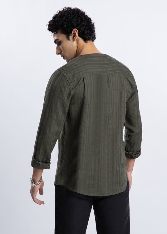 Curved Collar L/S Shirt