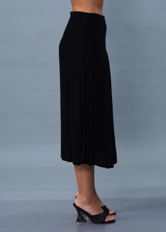 Midi length skirt with inverted pleats