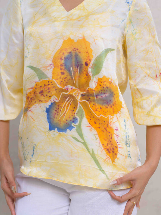 V- Neck Floral Detailed Batik Puff Sleeve Top