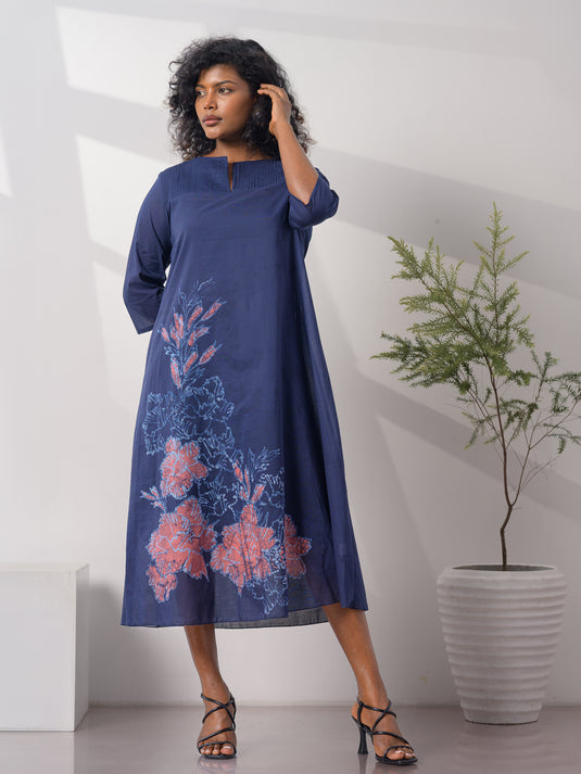 Floral pintuck detailed dress