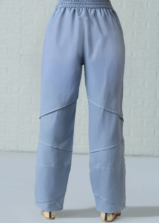 Drawcord pant with pin tuck detail