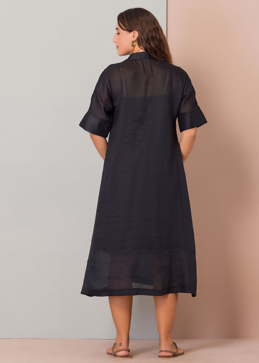 Open collar dress with extended sleeves