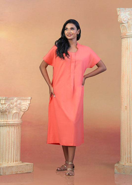 Maxi dress with front pleat