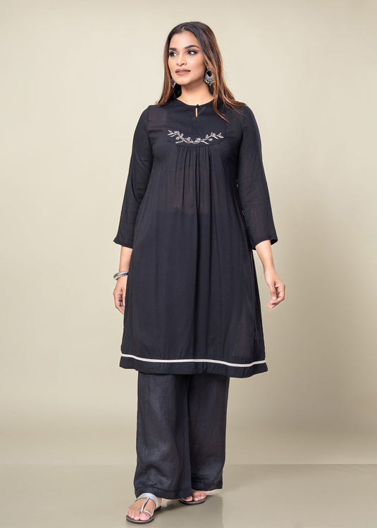 Hand Embroidered Kurtha Top With Bottom Lace