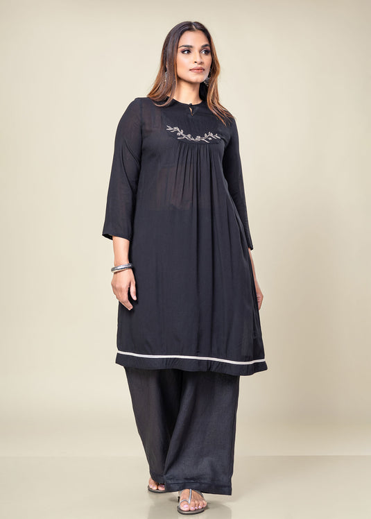 Hand Embroidered Kurtha Top With Bottom Lace